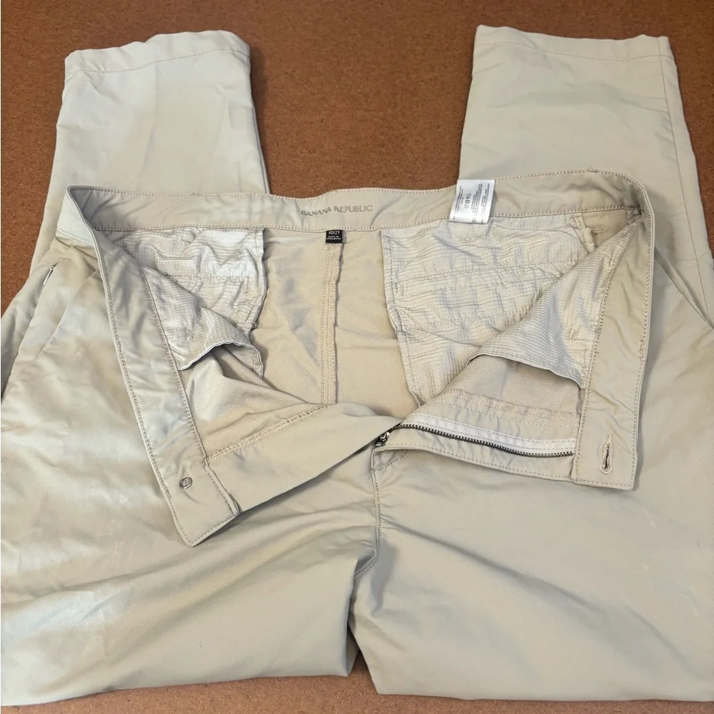 Banana Republic Men's Beige Chinos 40x29